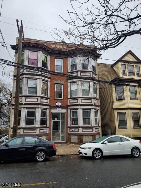 161 S 10Th St Apt 3R - Photo 1