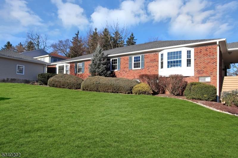 2 Brandywyne Dr - Photo 1