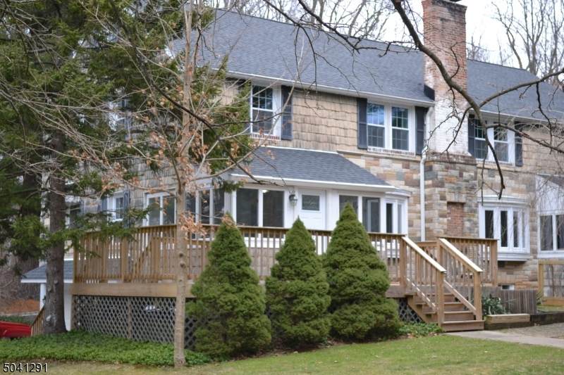 3 Meadow Dr - Photo 1
