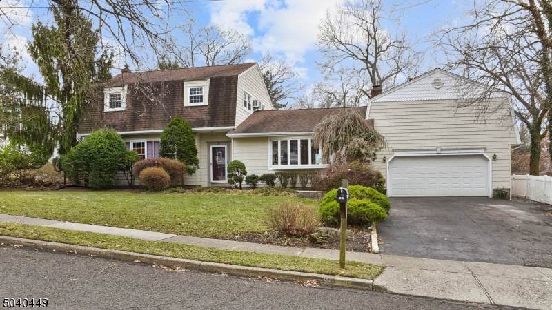 29 Monterey Dr - Photo 1
