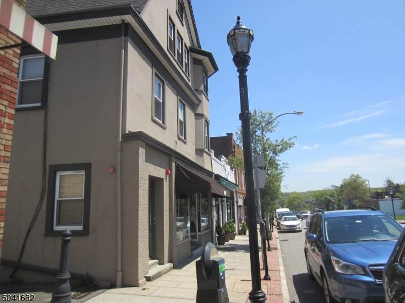 638 Bloomfield Ave - Photo 1