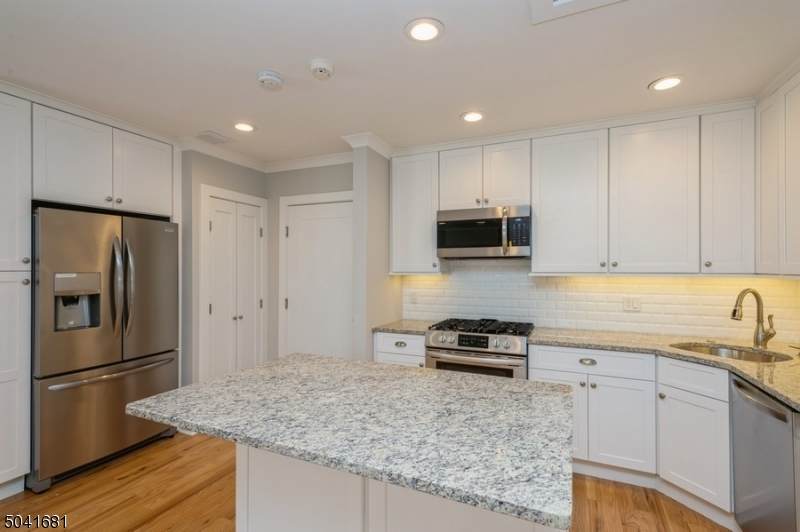23 S Union Ave - Photo 1