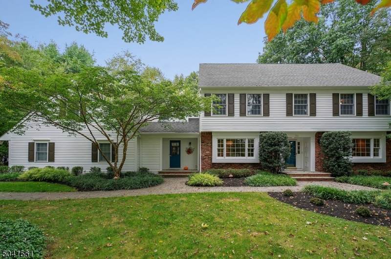 25 Stockmar Dr - Photo 1