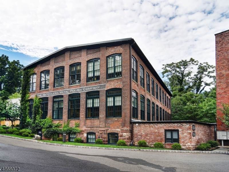 25 Clark Street Unit 201 - Photo 1