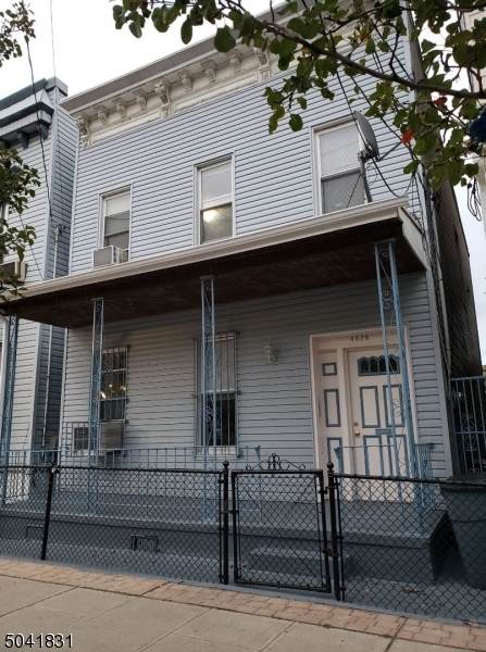 4528 Brown St - Photo 1