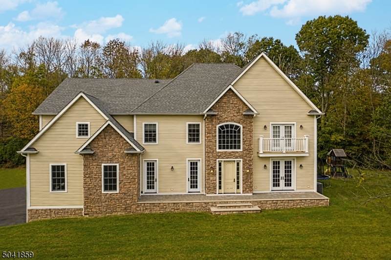 139 Pequest Rd - Photo 1