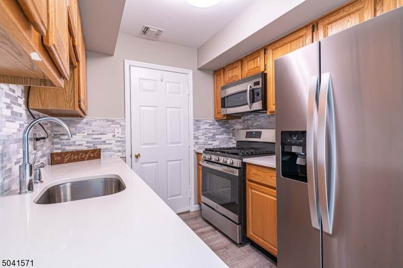 124 Stonyridge Dr - Photo 1