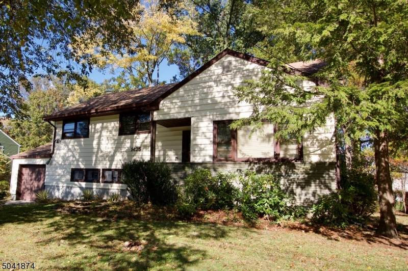 1425 Boynton Ave - Photo 1