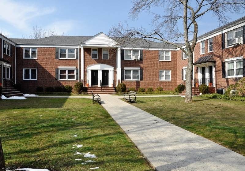 412 Morris Ave Unit44 - Photo 1