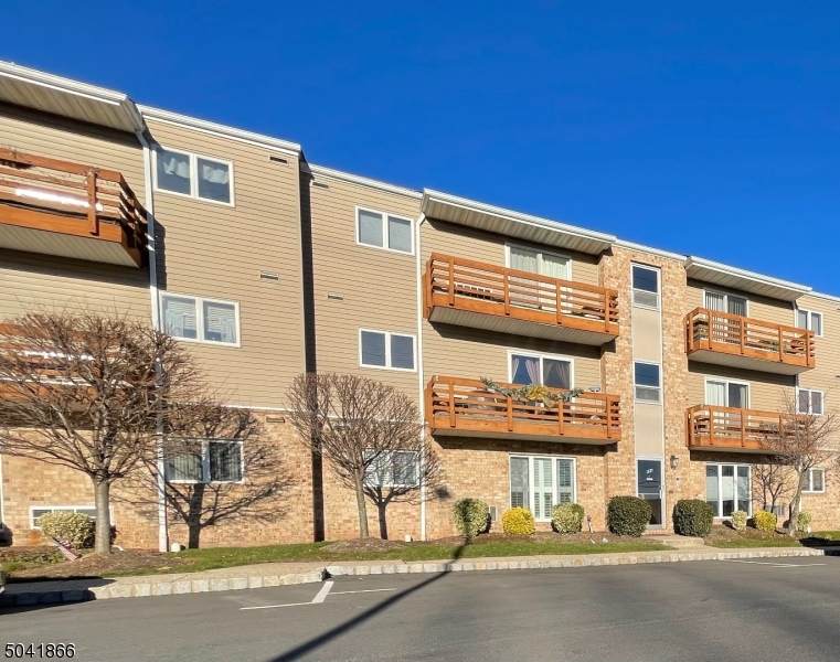 680 Union Ave - Photo 1