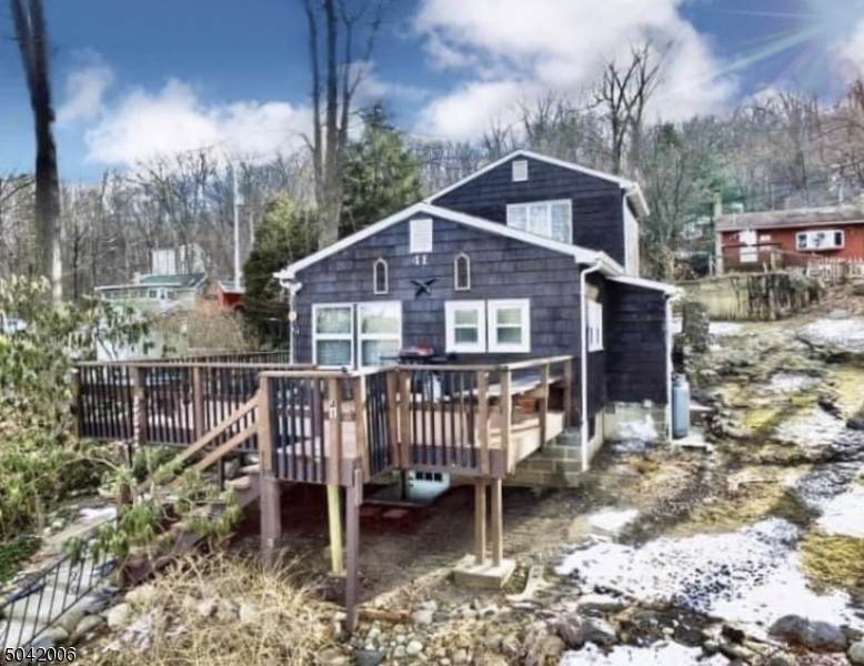 41 Laurel Dr - Photo 1