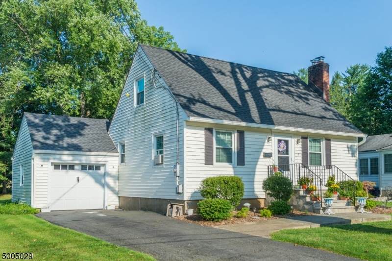 5 Lake Dr - Photo 1