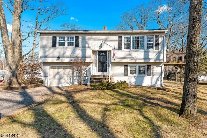 506 Benson Pl - Photo 1