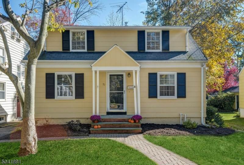 70 Center Ave - Photo 1