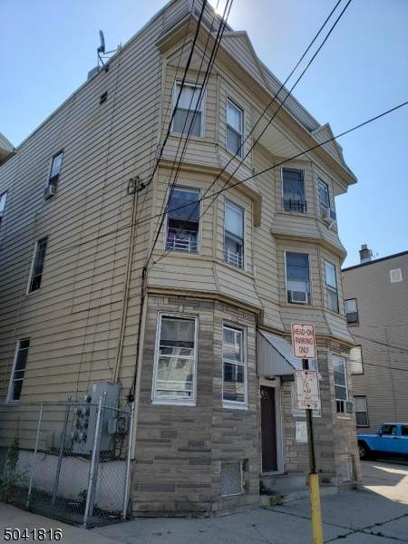 11 Franklin Ave - Photo 1