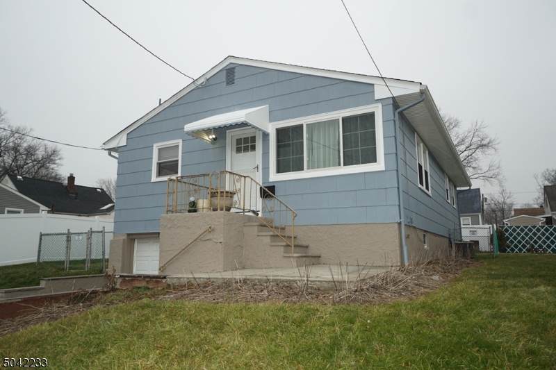200 Remsen Street - Photo 1