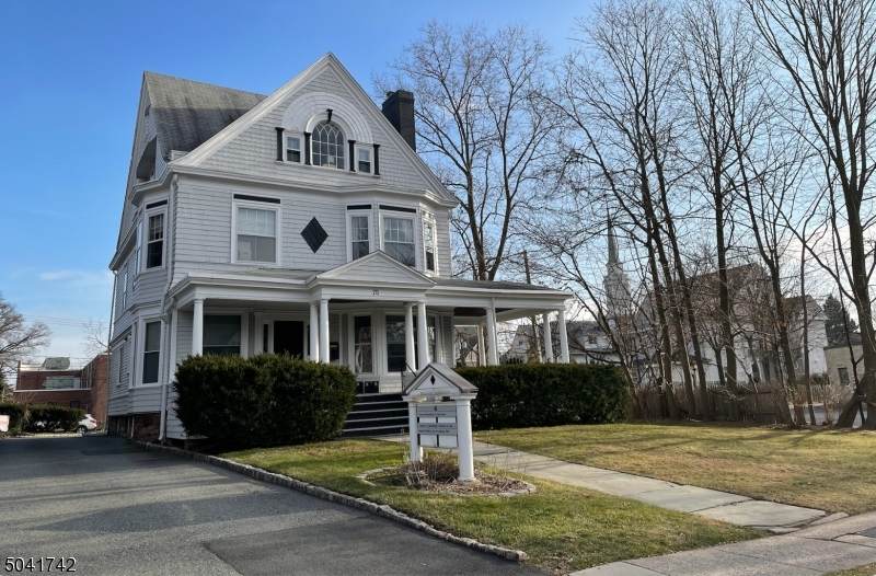 75 Midland Ave - Photo 1