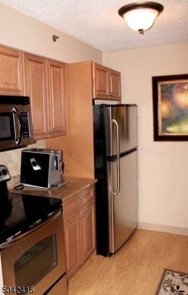 300 Main St Unit 304 - Photo 1
