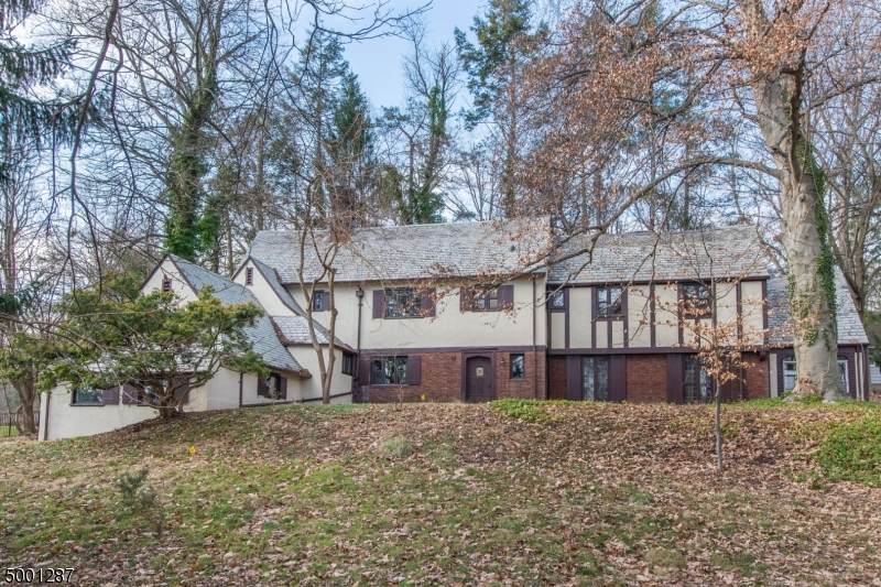 3 Wildwood Ave - Photo 1