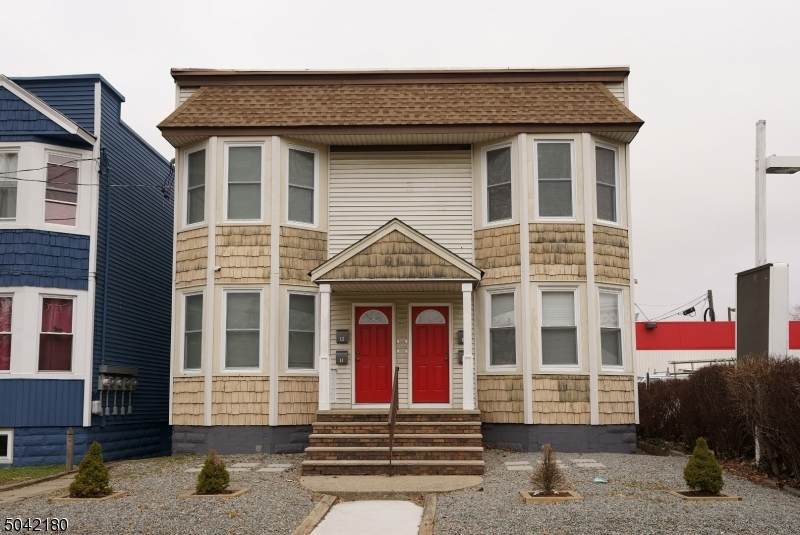 17 Northfield Ave 2R - Photo 1