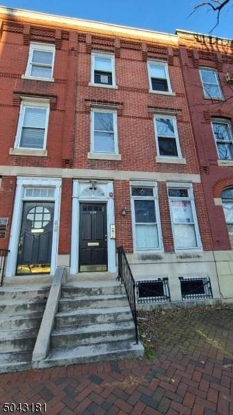 308 W State St - Photo 1