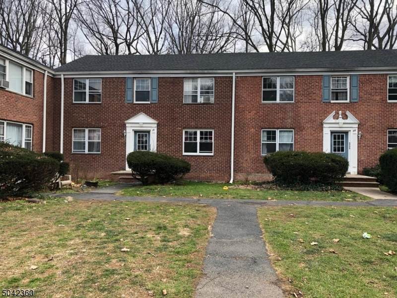 935 Broad St - Photo 1