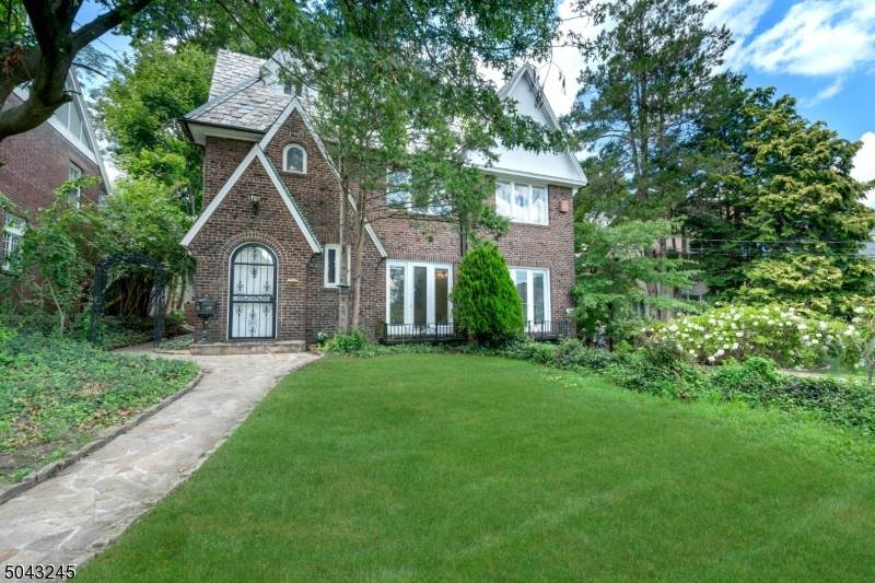 14 Upper Mountain Ave - Photo 1