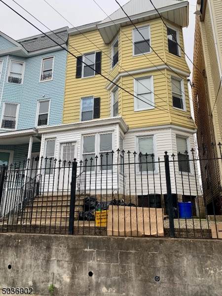 160 Ridgewood Ave - Photo 1
