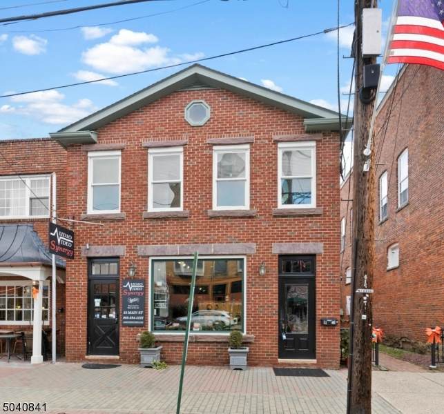 33 Main St - Photo 1