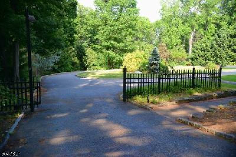 570 Colfax Rd - Photo 1