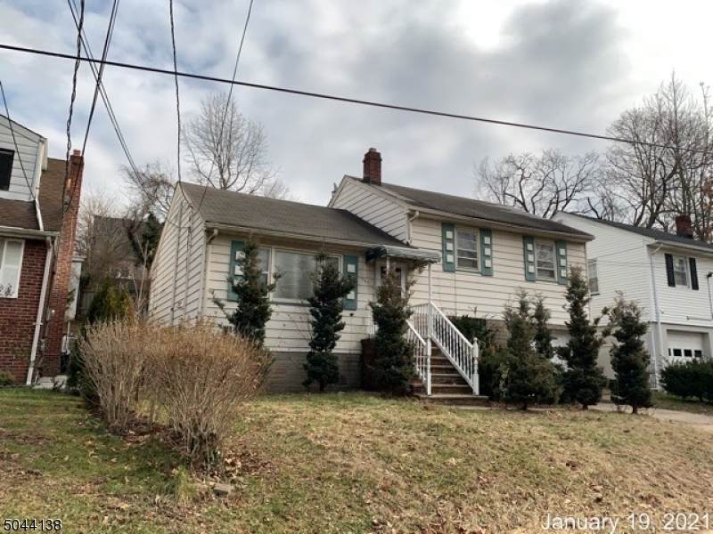 567 Lake St - Photo 1