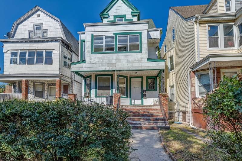 455 N Grove St - Photo 1