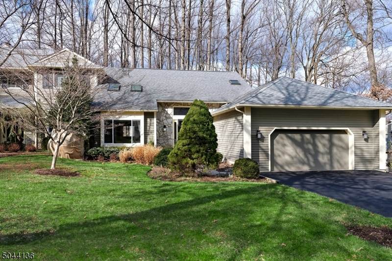 16 Hunters Cir - Photo 1
