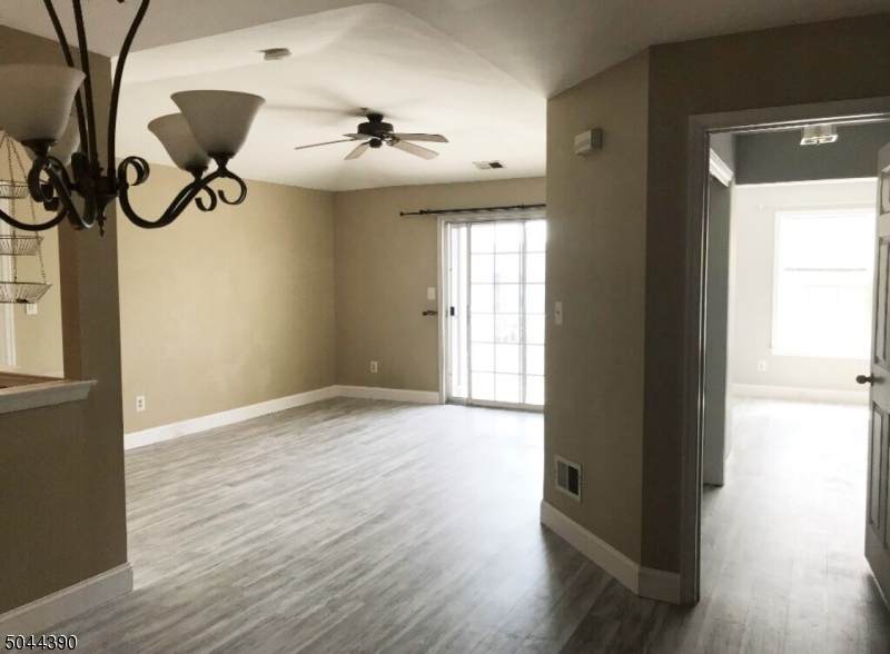 733 Waterford Dr - Photo 1