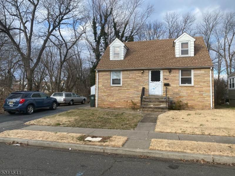 9 Trinity Ln - Photo 1