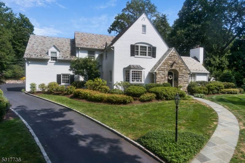 4 Park Ln - Photo 1