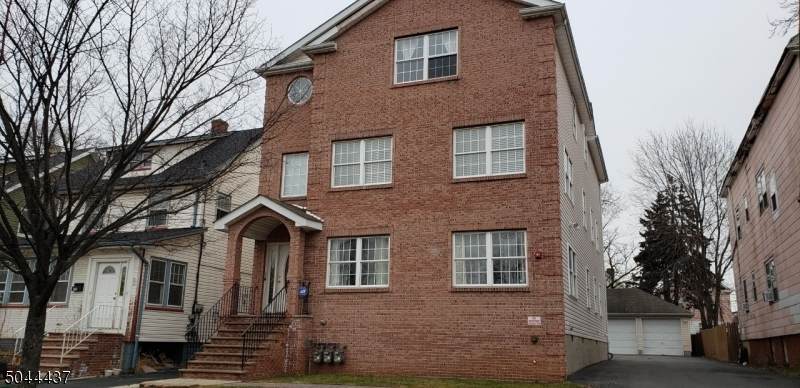717 Monroe Ave - Photo 1