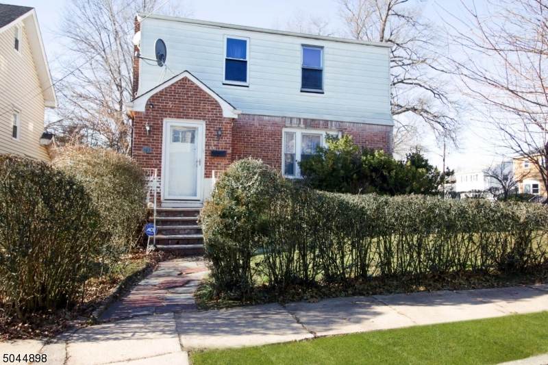 145 Delavan Ave - Photo 1