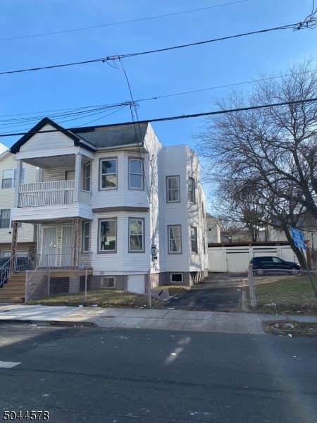 246 21ST ST - Photo 1