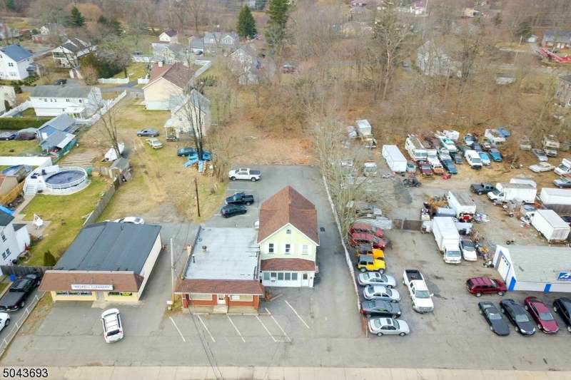897 Ringwood Ave - Photo 1