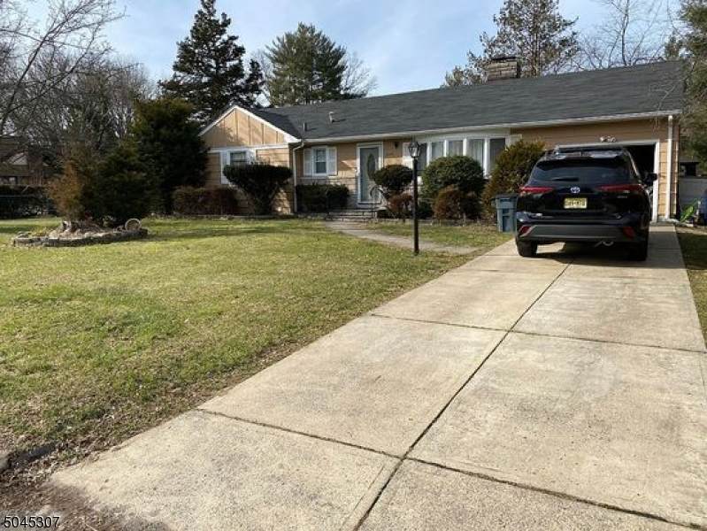 1099 Rahway Ave - Photo 1