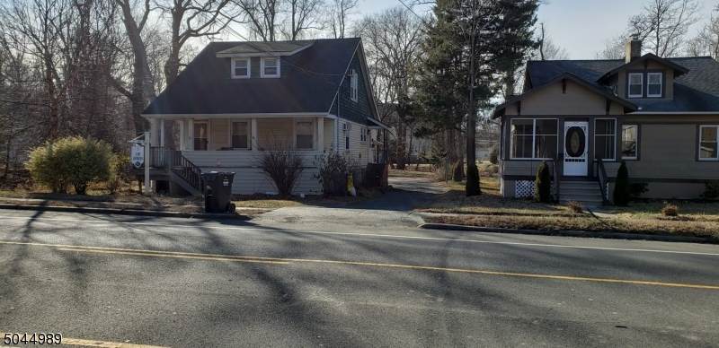 917 Washington Ave - Photo 1