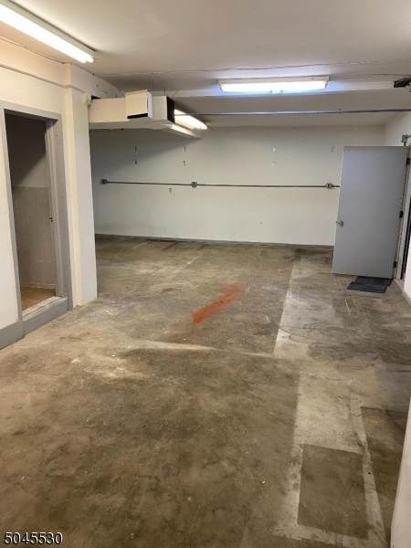 313 Broad St - Photo 1
