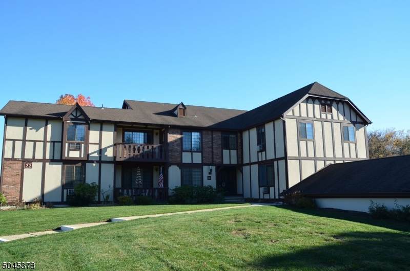22 Canterbury Rd - Photo 1