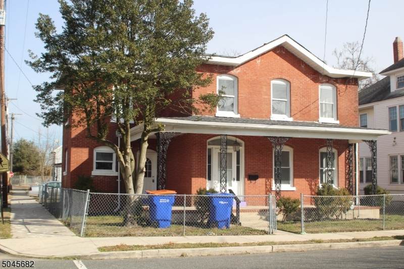 621 Church St - Photo 1