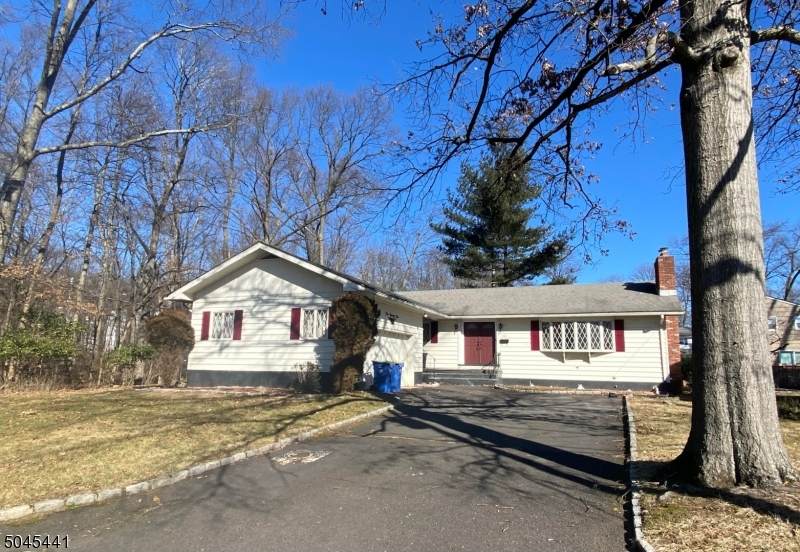 292 Oneida Ave - Photo 1