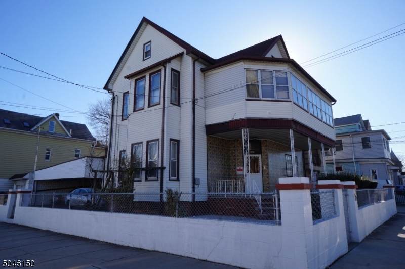 167 2ND ST - Photo 1