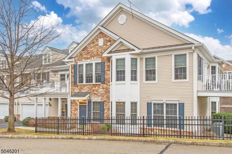 19 Garnet Dr - Photo 1