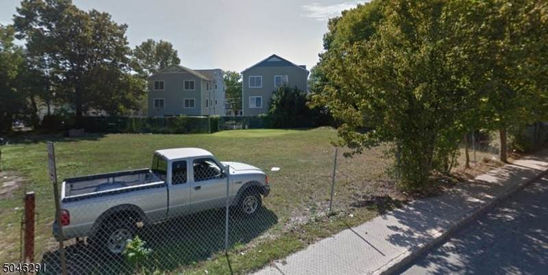 12 Henry St - Photo 1