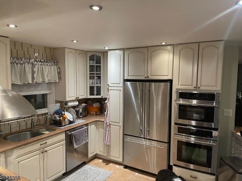 338 S Van Dien Ave - Photo 1